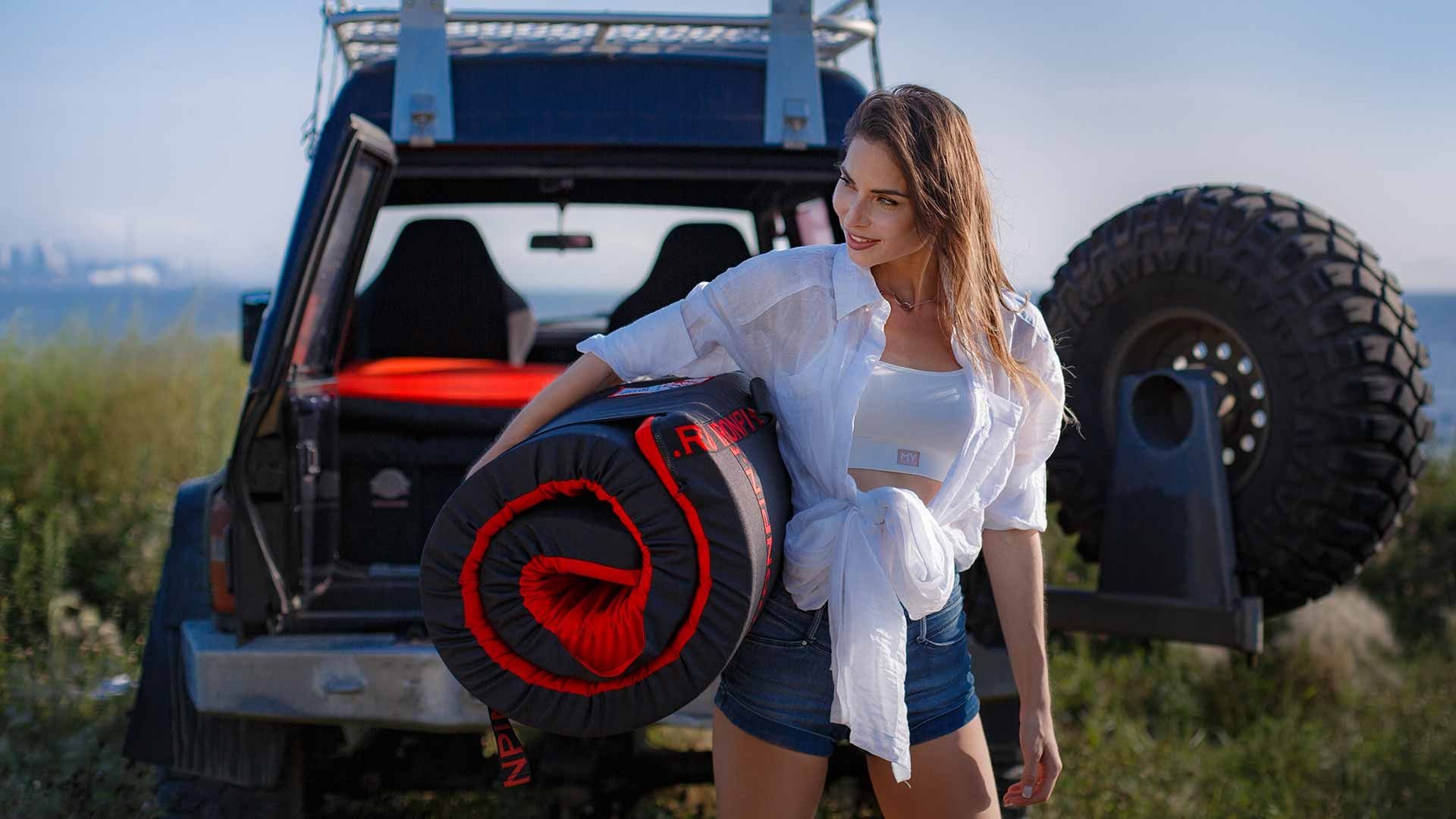 Кристина и IronPin экспедиционный коврик